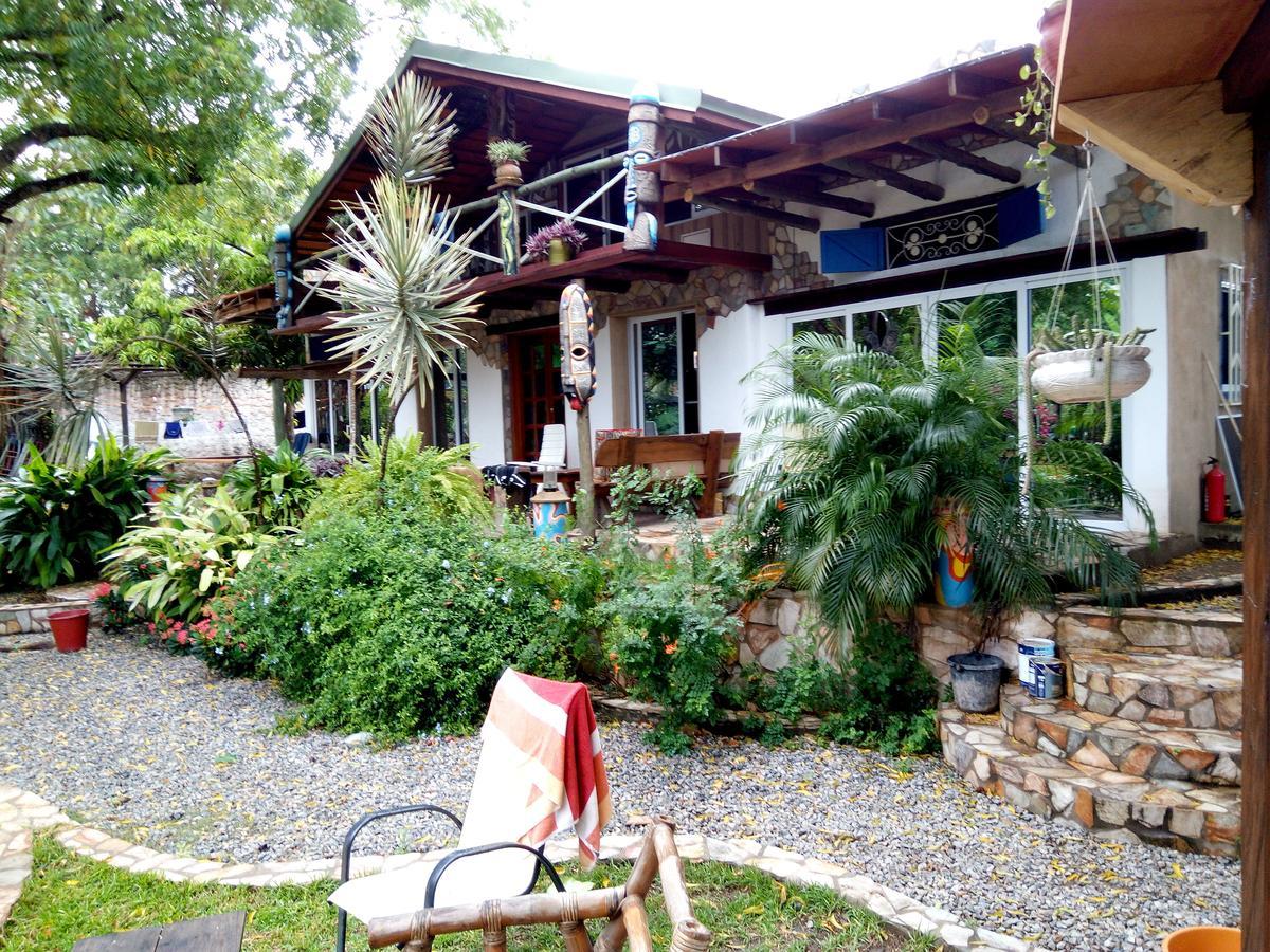 Kokrobite Garden Екстер'єр фото