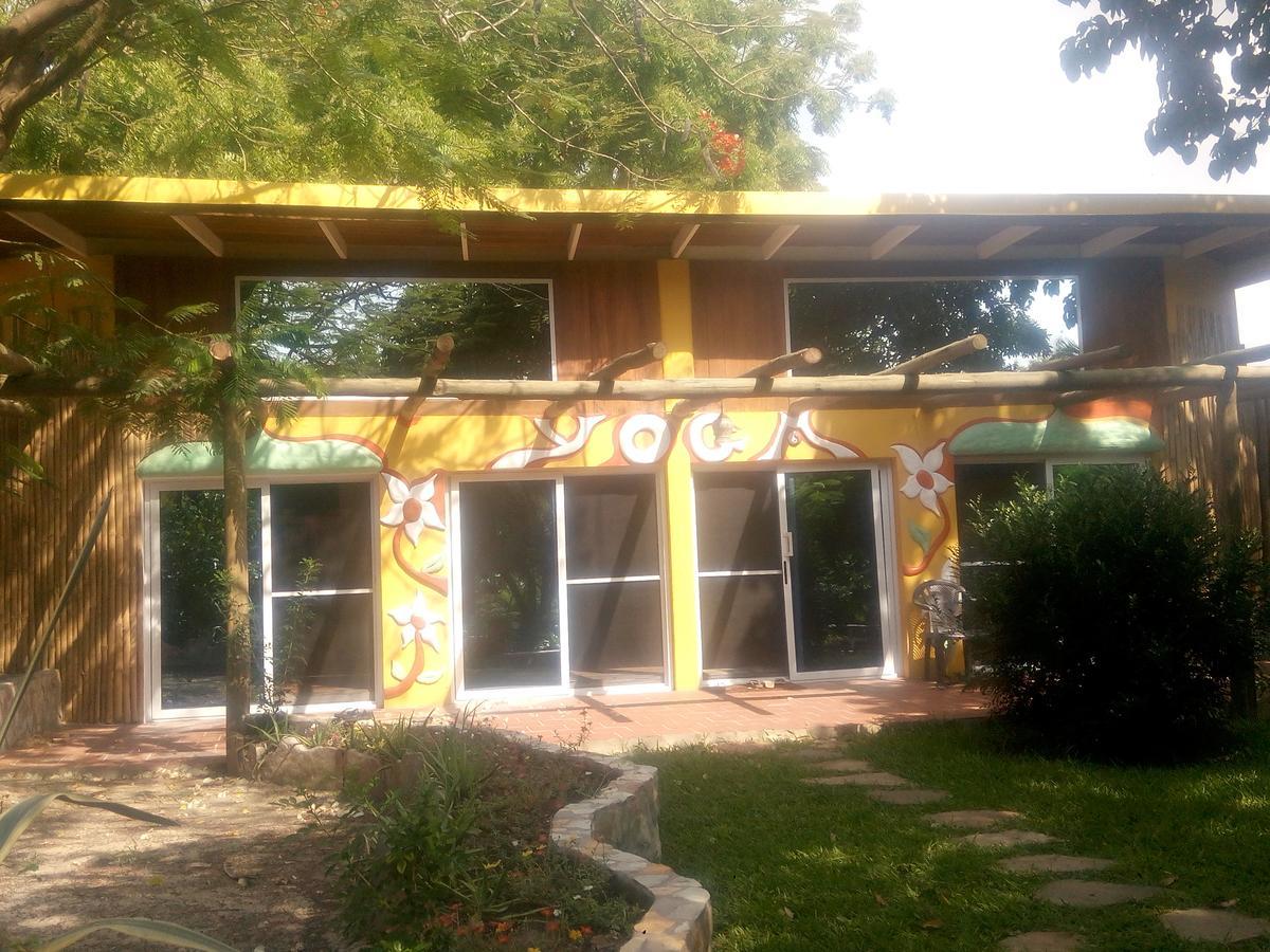 Kokrobite Garden Екстер'єр фото