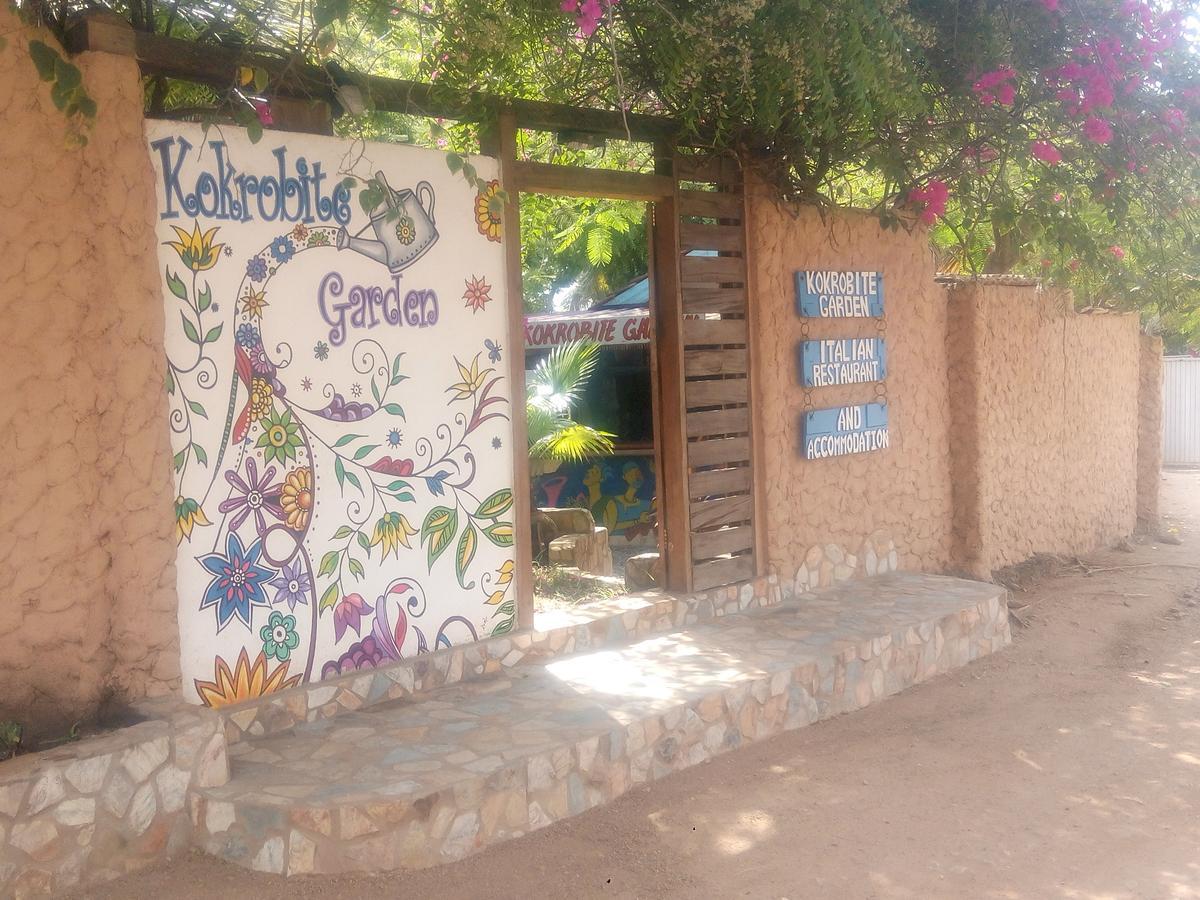 Kokrobite Garden Екстер'єр фото